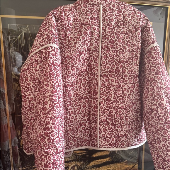 ✨ Floral Quilted Jacket – Lined, Cozy & Effortlessly Chic ✨ - Picture 4 of 12